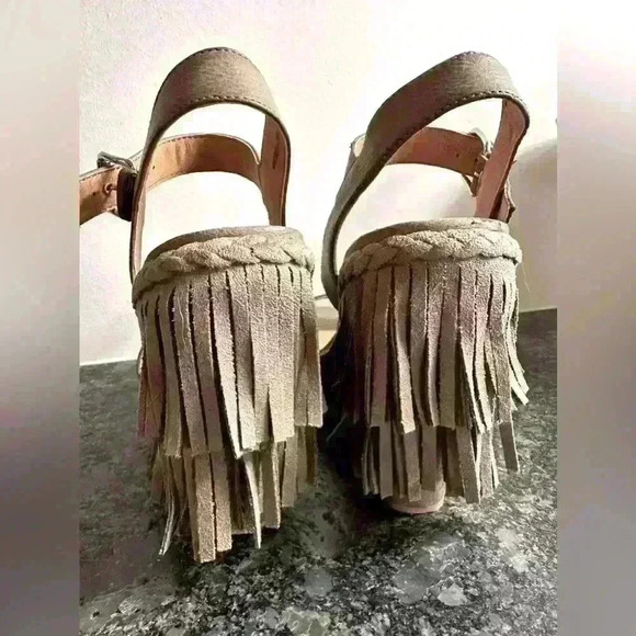 Fringe Wedge Sandals - Picture 4 of 5